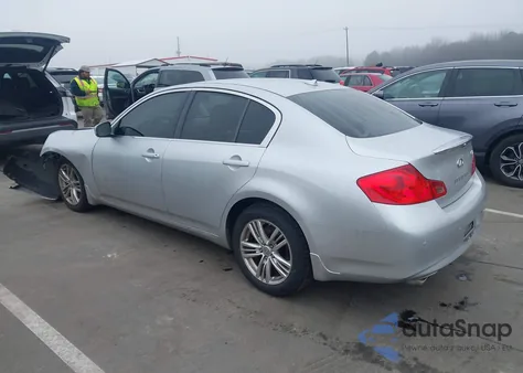 2013 Infiniti G37X z USA, uszkodzony, nr VIN JN1CV6AR5DM762160